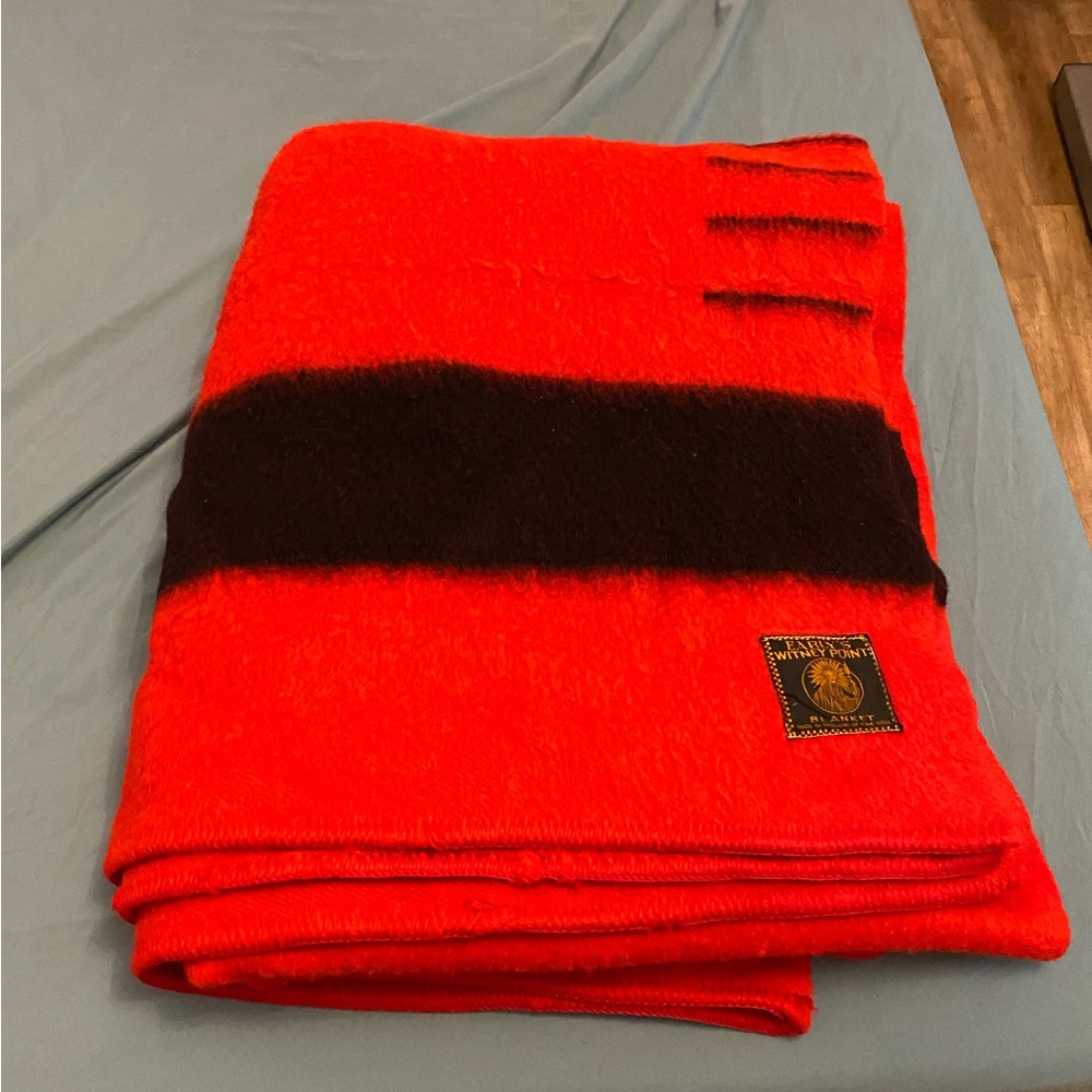 Early’s Whitney Vintage Point Prue Wool Blanket